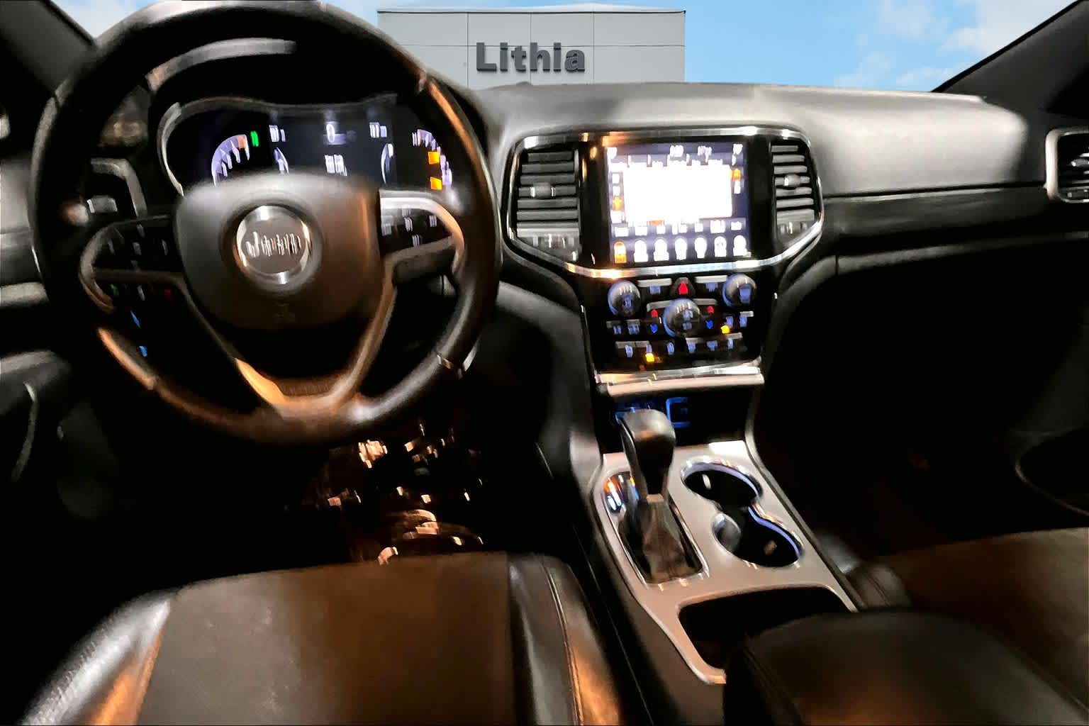 Thumbnail: 2020 Jeep Grand Cherokee - 10