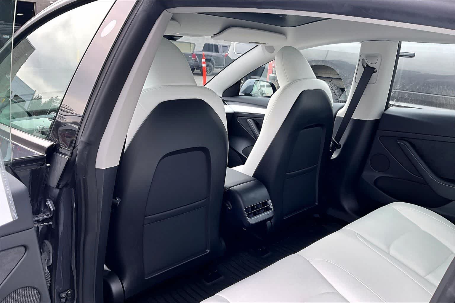 Thumbnail: 2023 Tesla Model 3 - 12