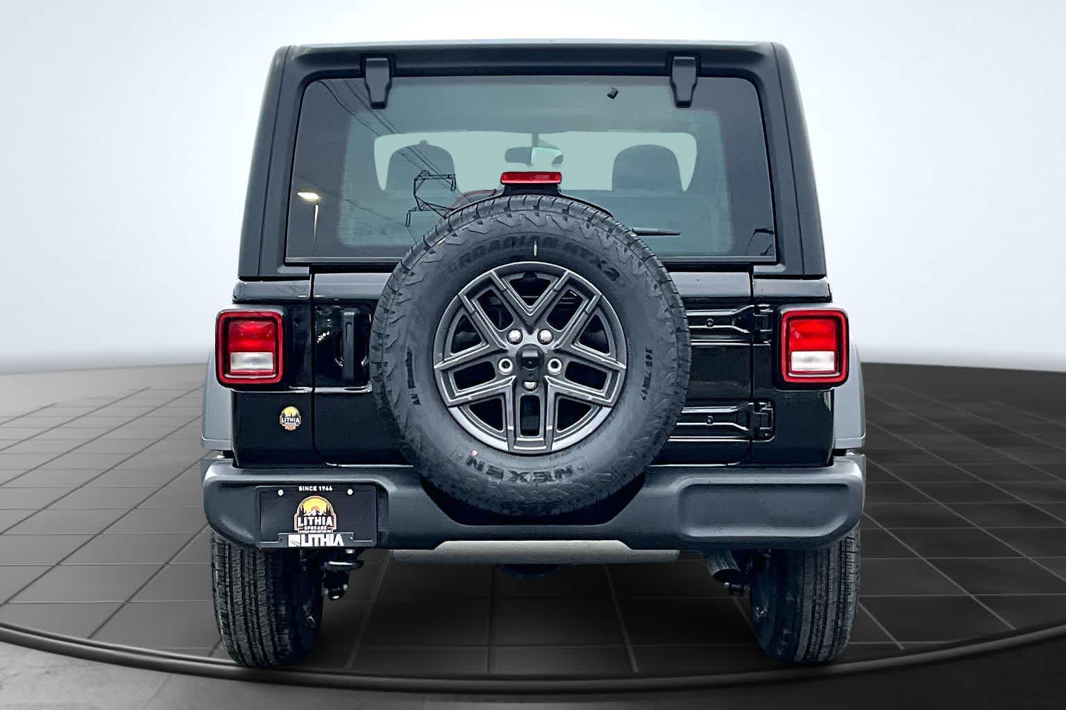 Thumbnail: 2026 Jeep Wrangler - 5