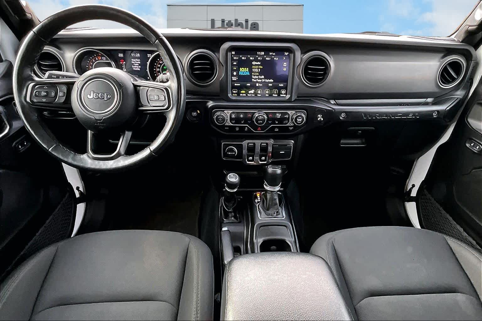 Thumbnail: 2022 Jeep Wrangler - 10