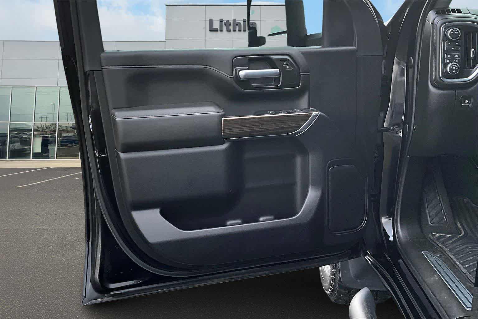 Thumbnail: 2021 Chevrolet Silverado 2500 - 28