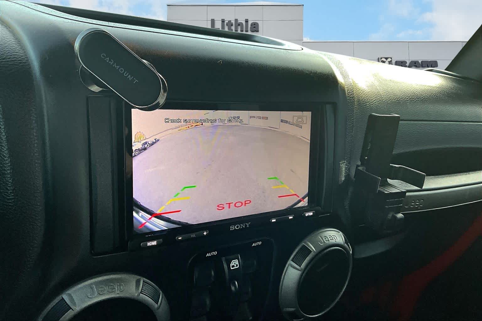 Thumbnail: 2016 Jeep Wrangler - 27