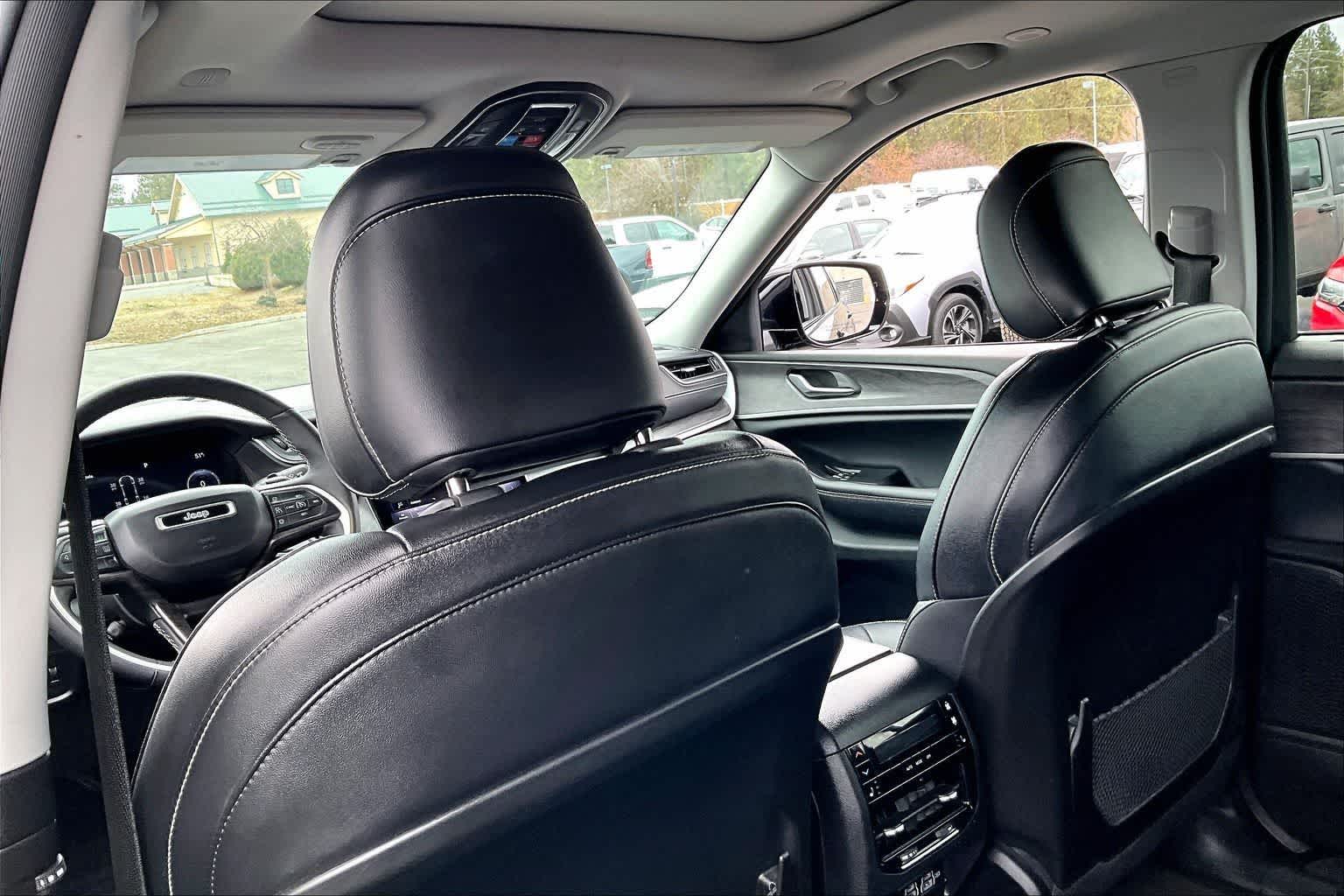 Thumbnail: 2023 Jeep Grand Cherokee L - 12