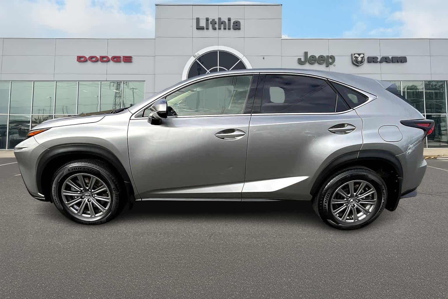 2019 Lexus NX 300 AWD photo 2