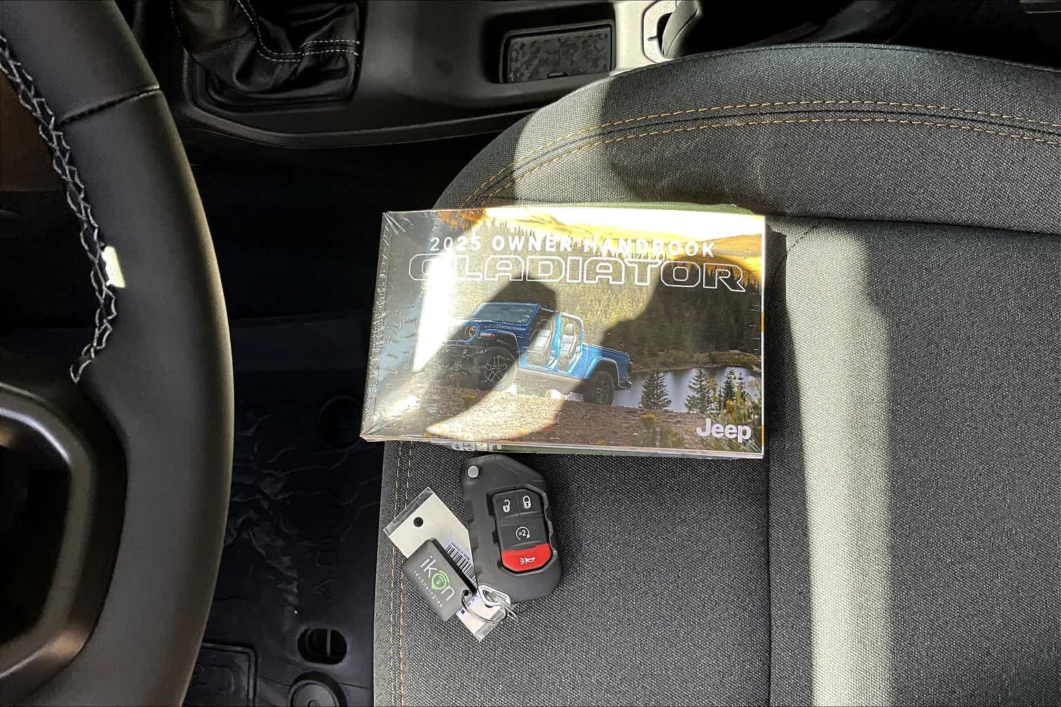 Thumbnail: 2025 Jeep Gladiator - 20