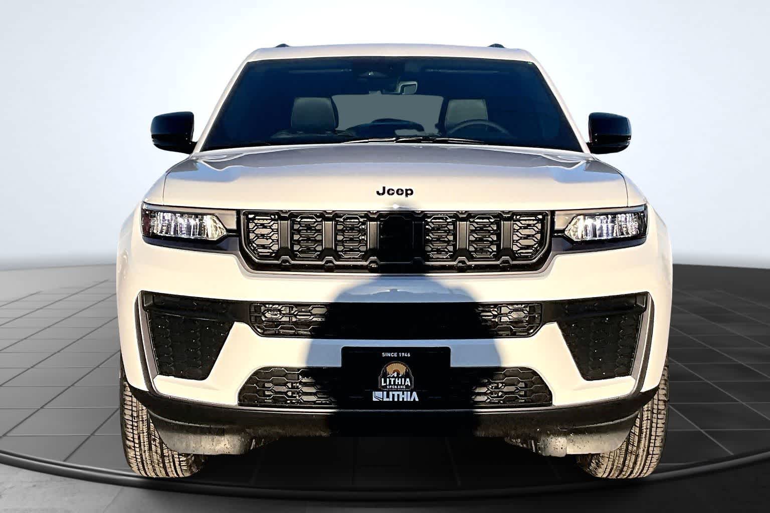 Thumbnail: 2026 Jeep Grand Cherokee - 6