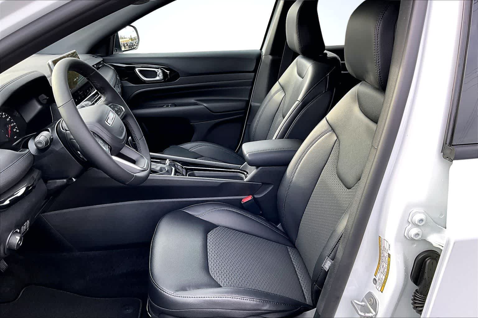 Thumbnail: 2026 Jeep Compass - 11