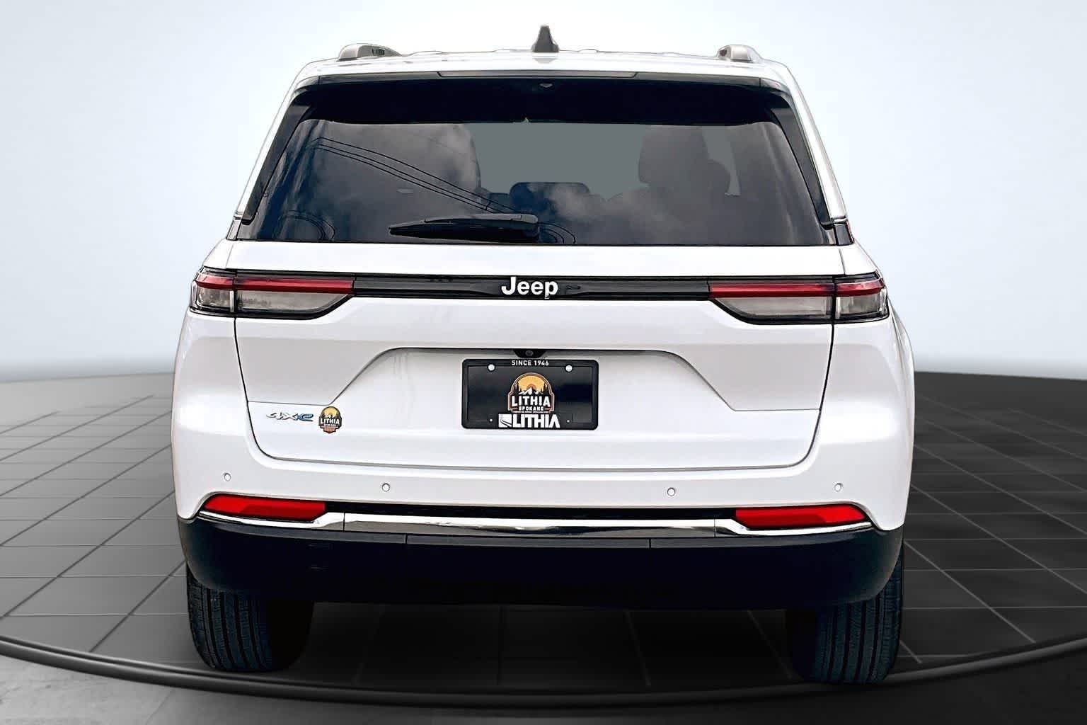 Thumbnail: 2023 Jeep Grand Cherokee - 5