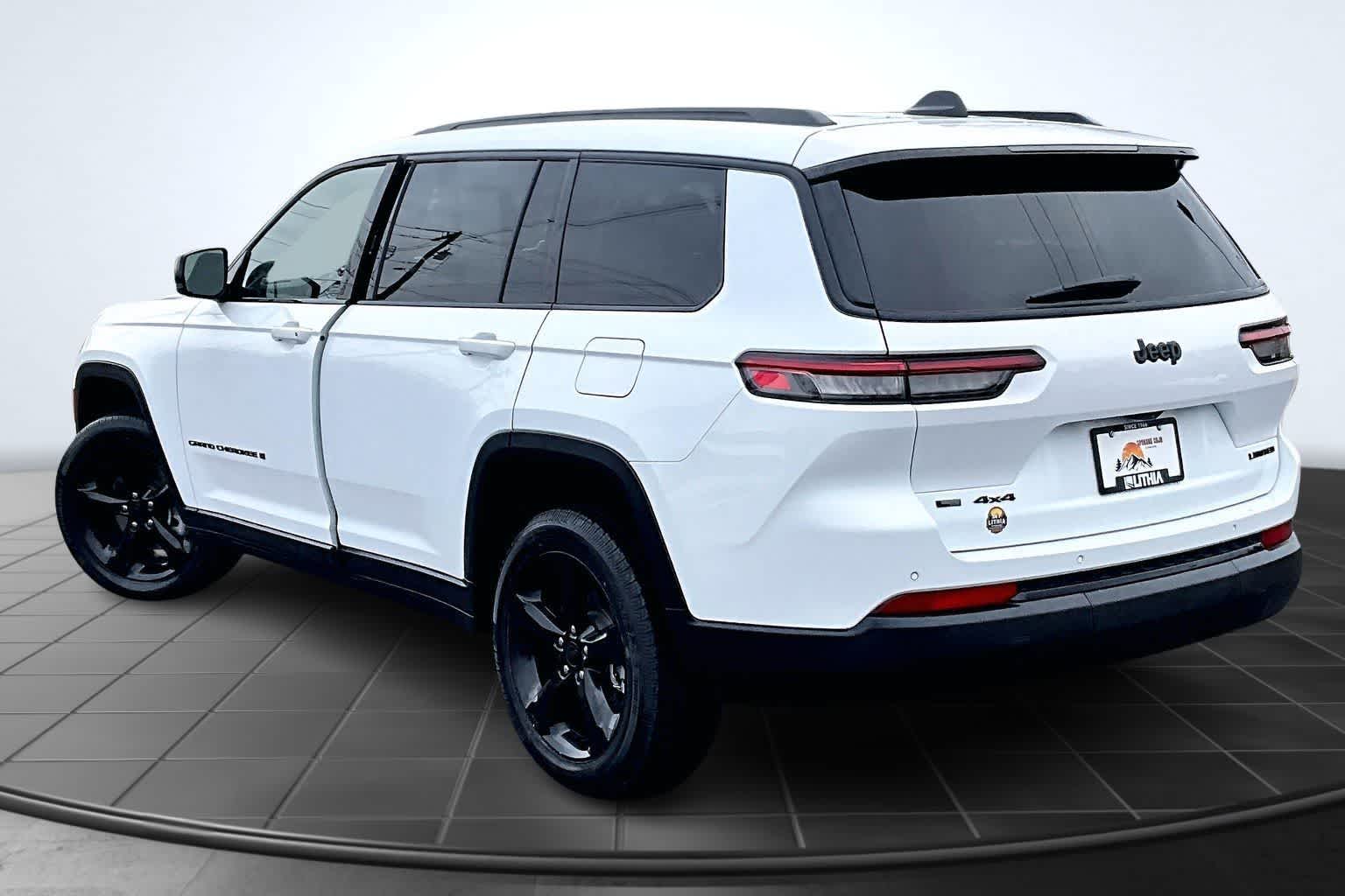 Thumbnail: 2023 Jeep Grand Cherokee L - 4