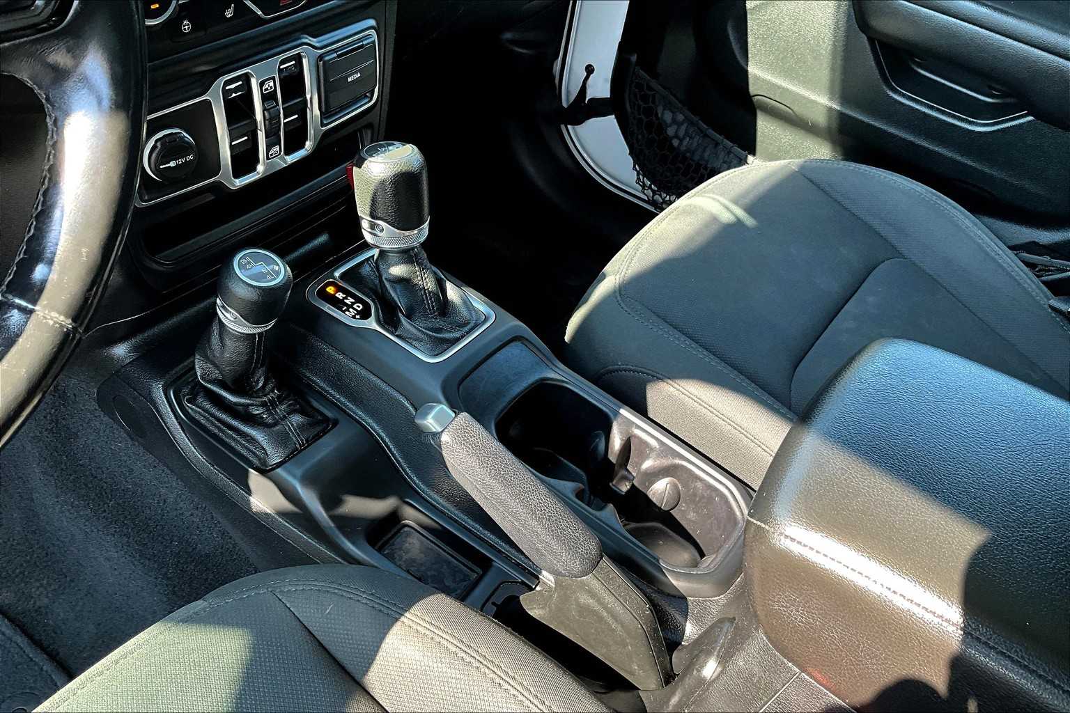 Thumbnail: 2018 Jeep Wrangler - 17