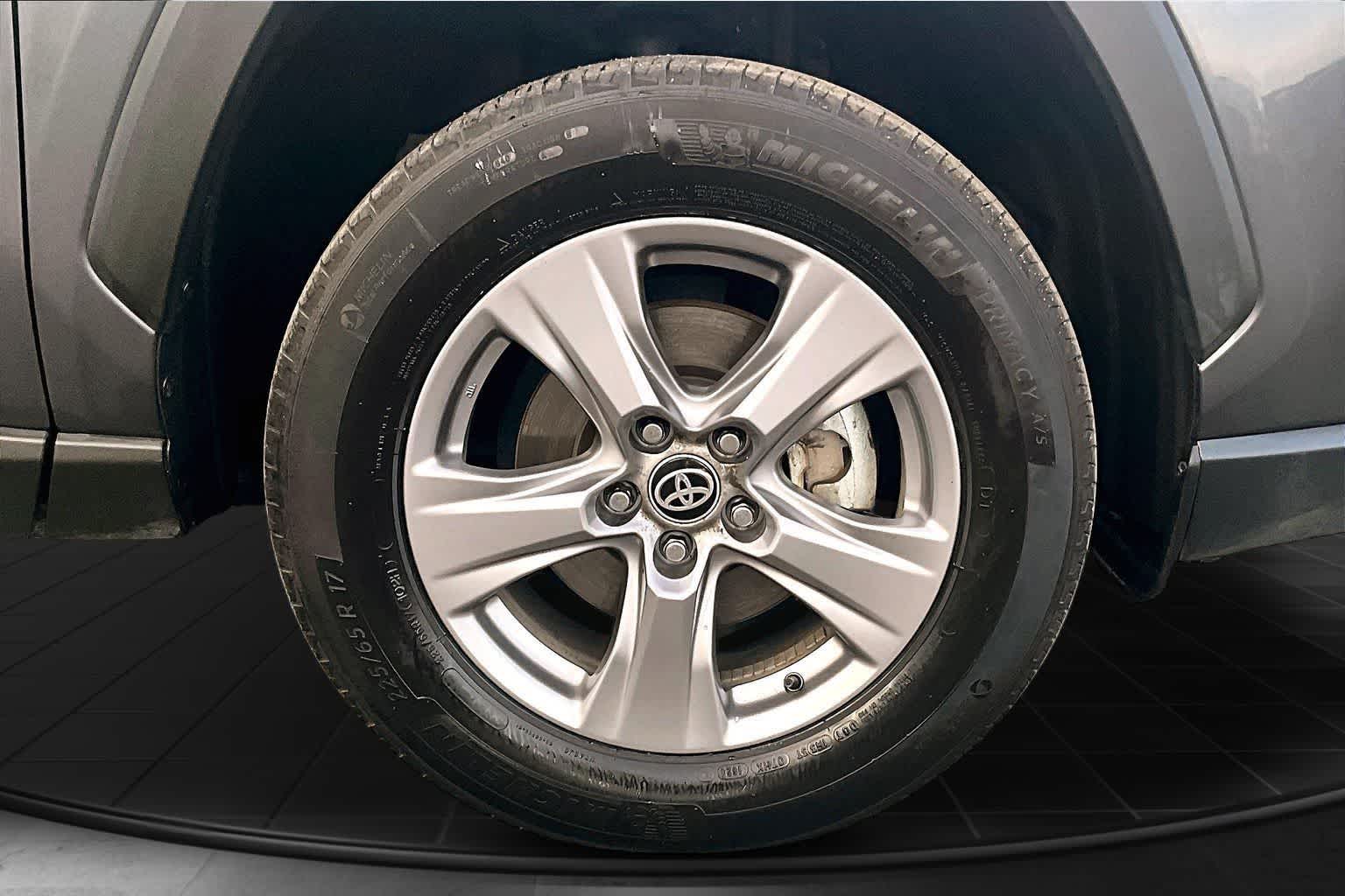 Thumbnail: 2024 Toyota RAV4 - 33