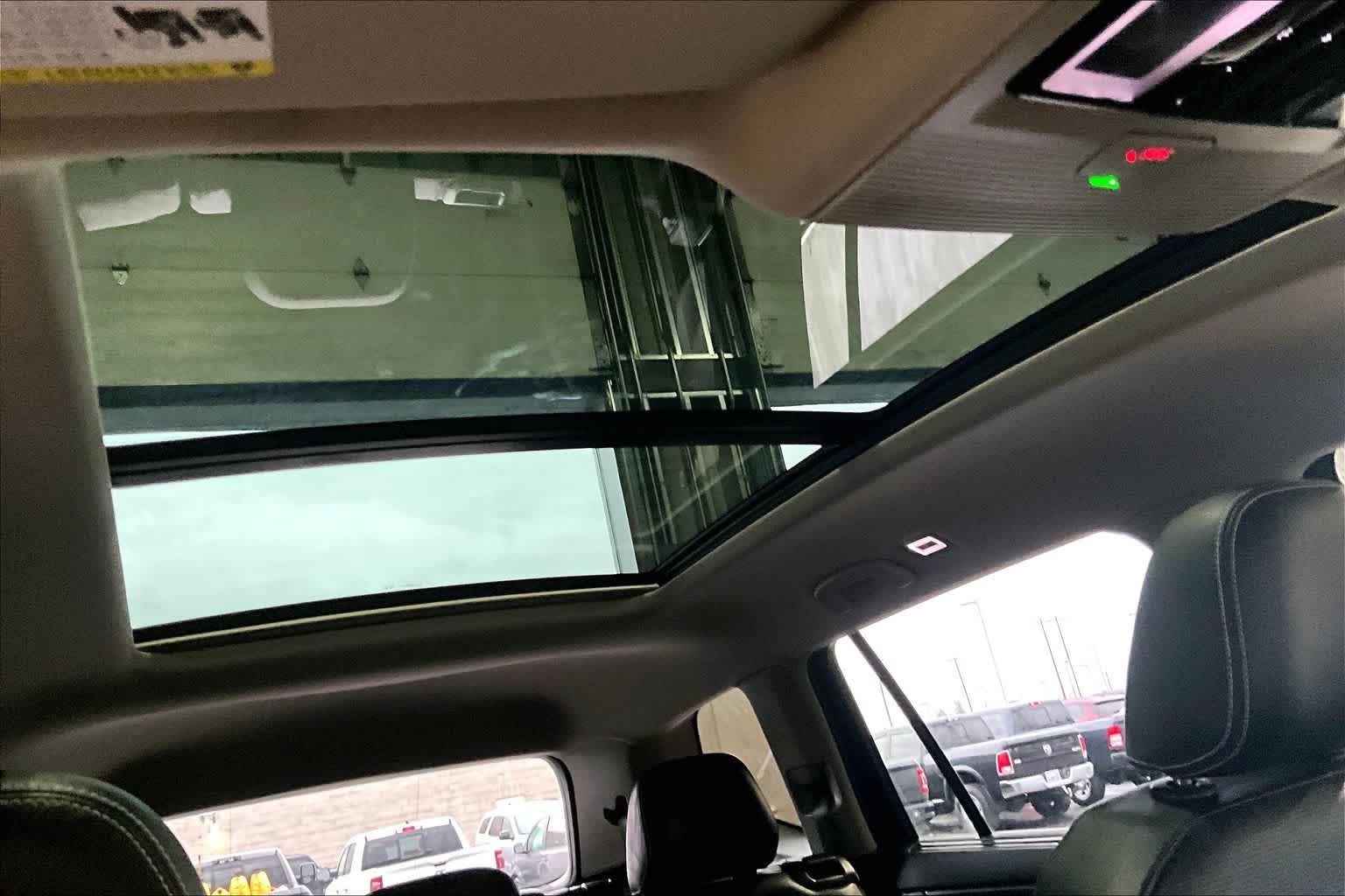 Thumbnail: 2025 Volkswagen Atlas - 30