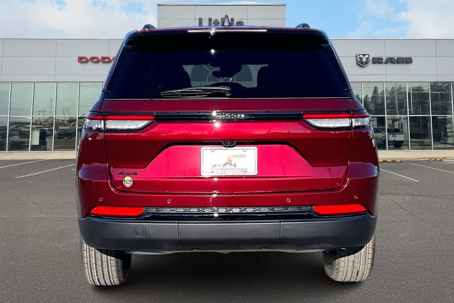 Thumbnail: 2025 Jeep Grand Cherokee - 5