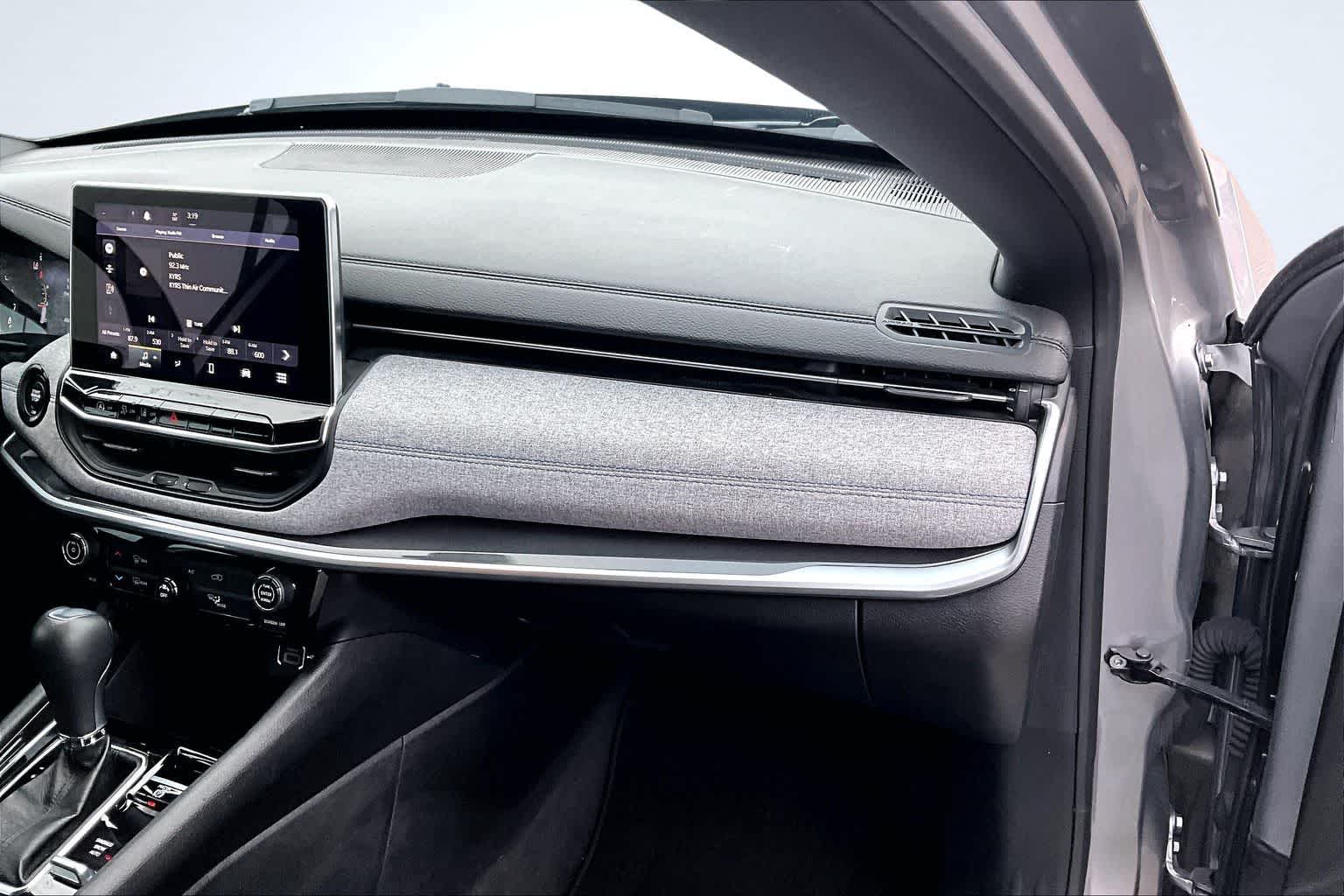 Thumbnail: 2024 Jeep Compass - 24