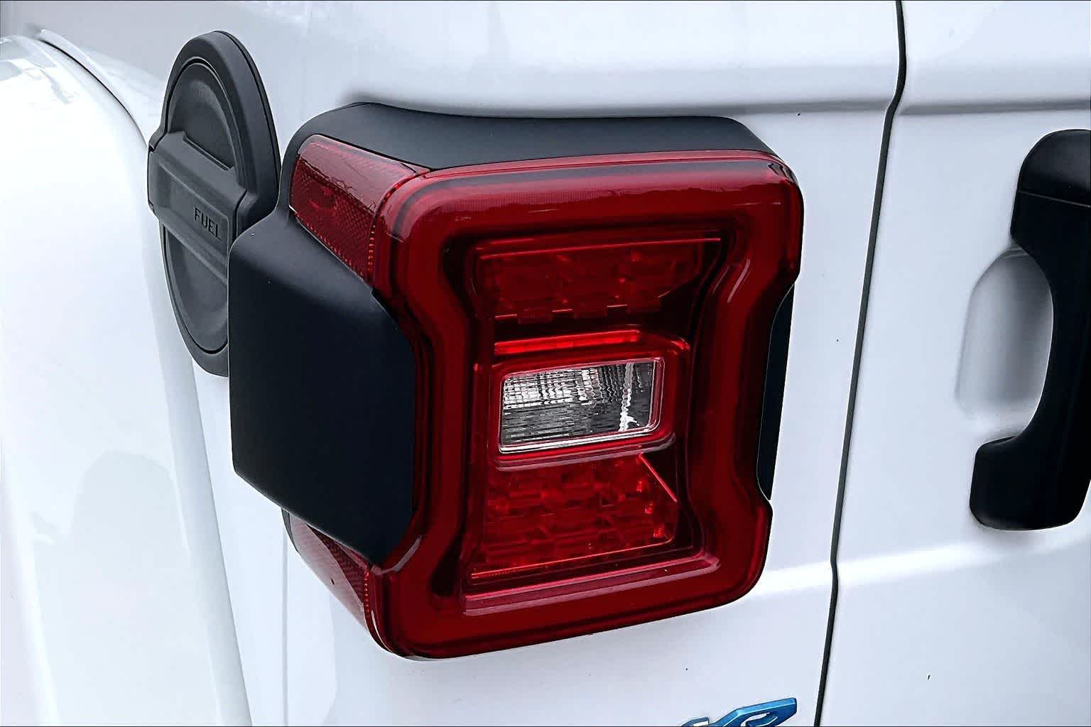 Thumbnail: 2023 Jeep Wrangler - 32