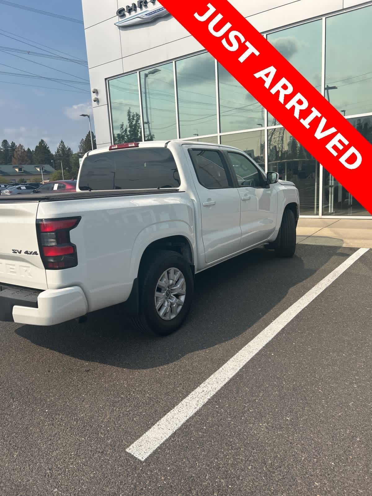 2022 Nissan Frontier SV photo 3