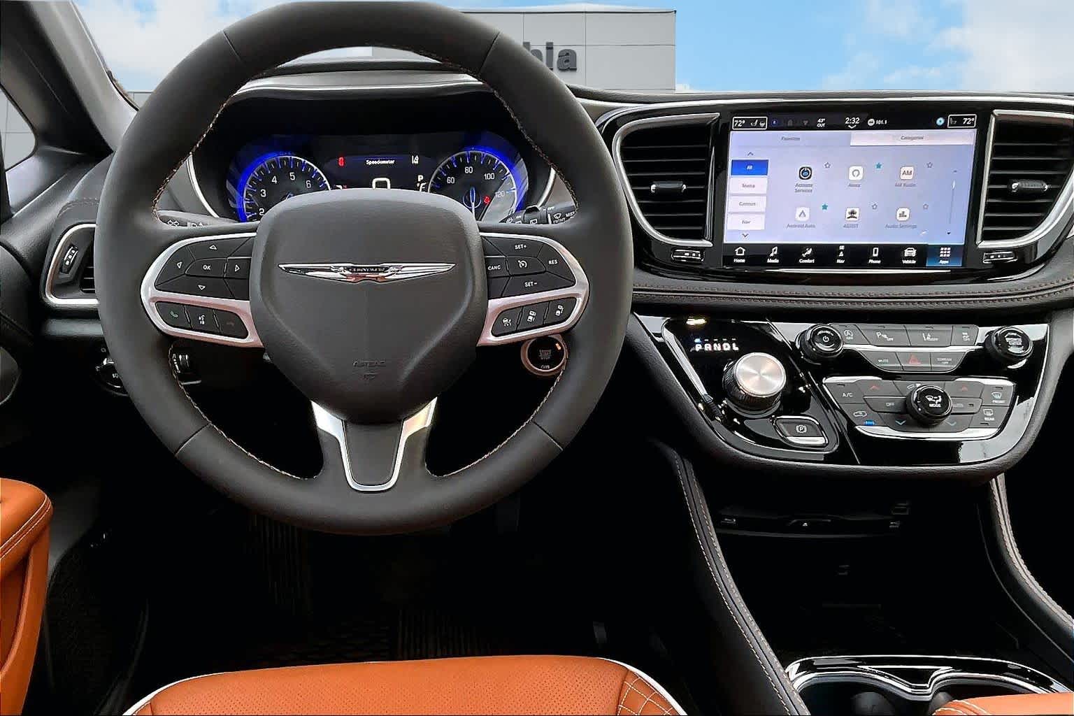 Thumbnail: 2026 Chrysler Pacifica - 15