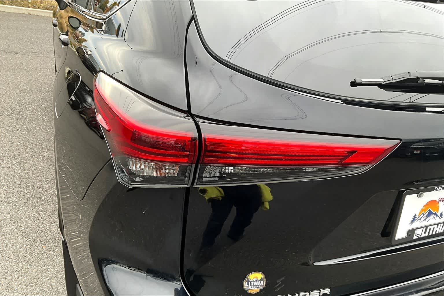 Thumbnail: 2020 Toyota Highlander - 32