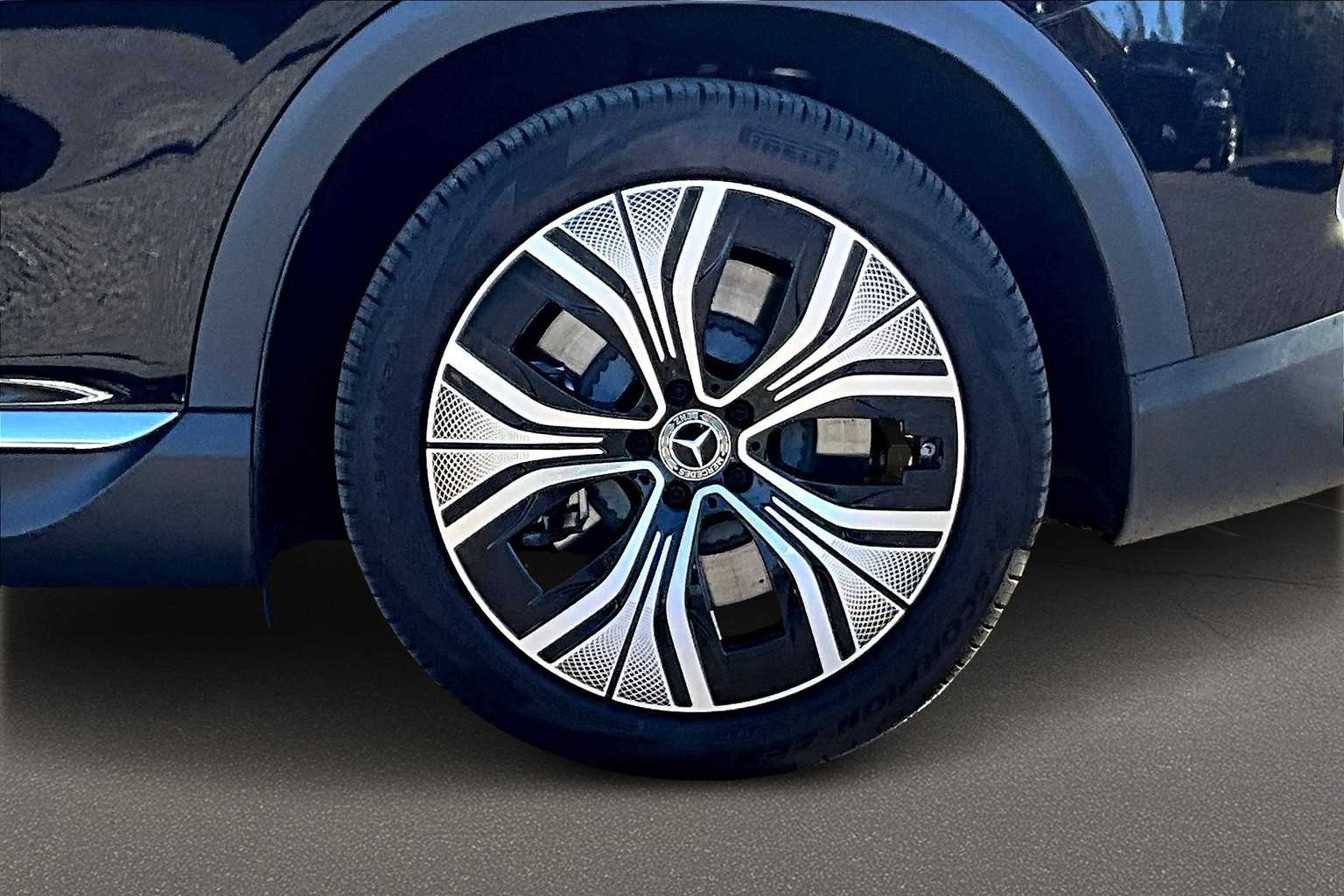 Thumbnail: 2023 Mercedes-Benz EQE - 35