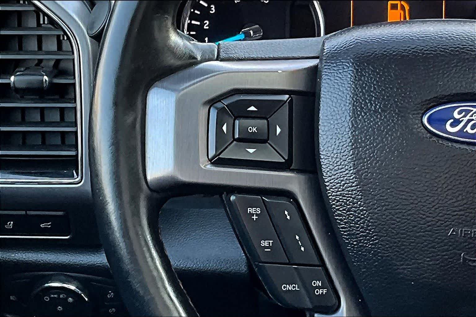 Thumbnail: 2021 Ford Expedition - 25