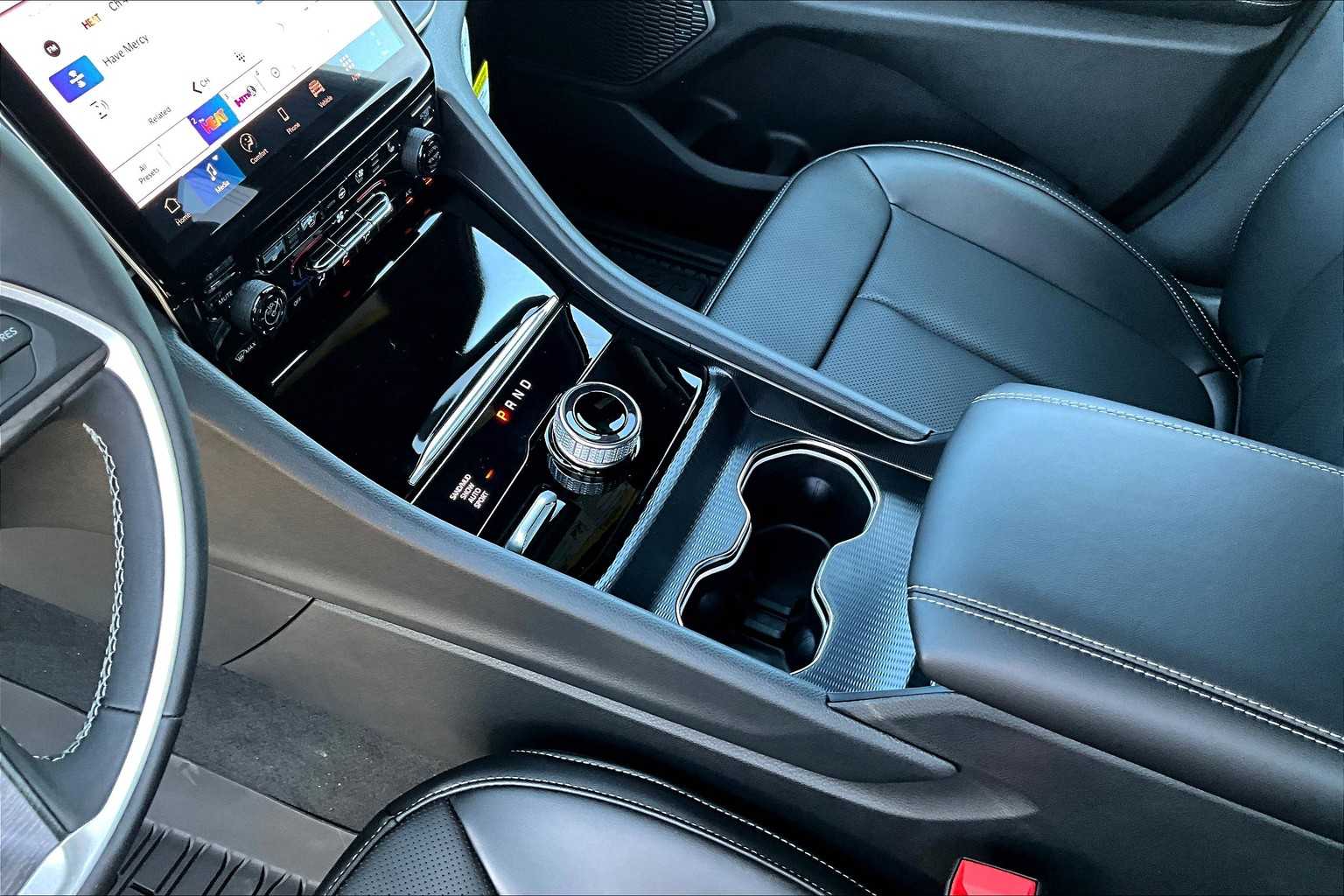 Thumbnail: 2025 Jeep Grand Cherokee - 17