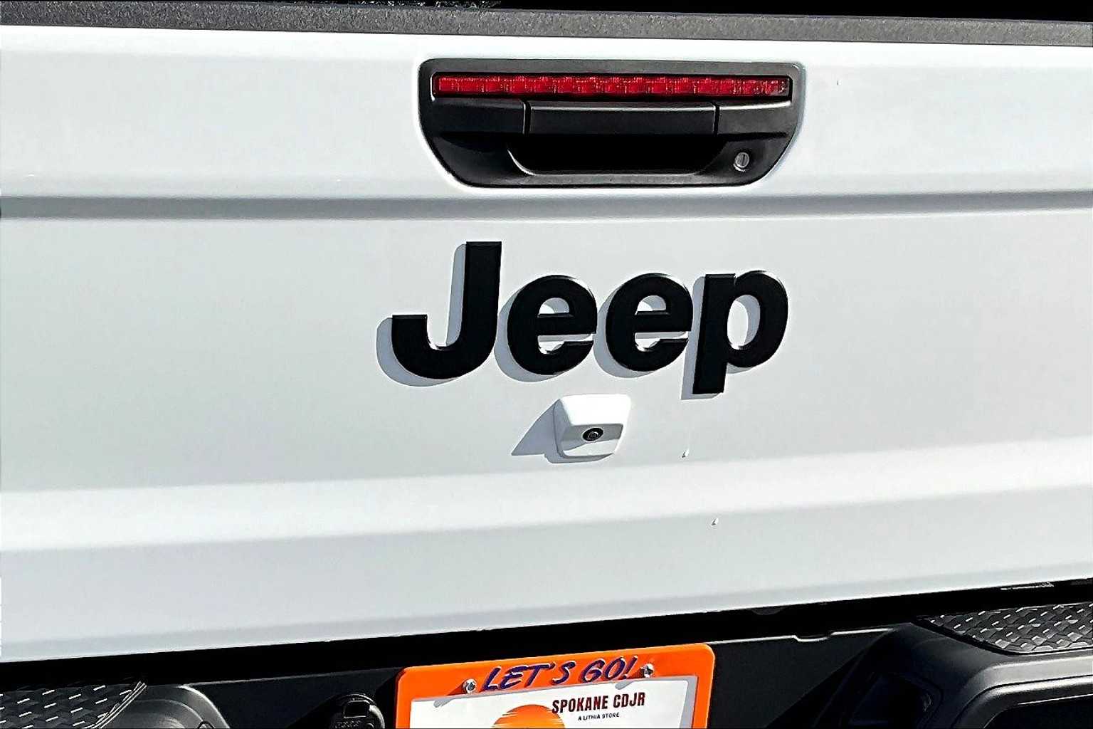 Thumbnail: 2025 Jeep Gladiator - 7