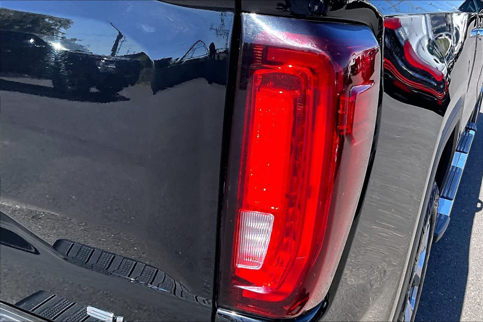 Thumbnail: 2023 GMC Sierra 1500 - 31