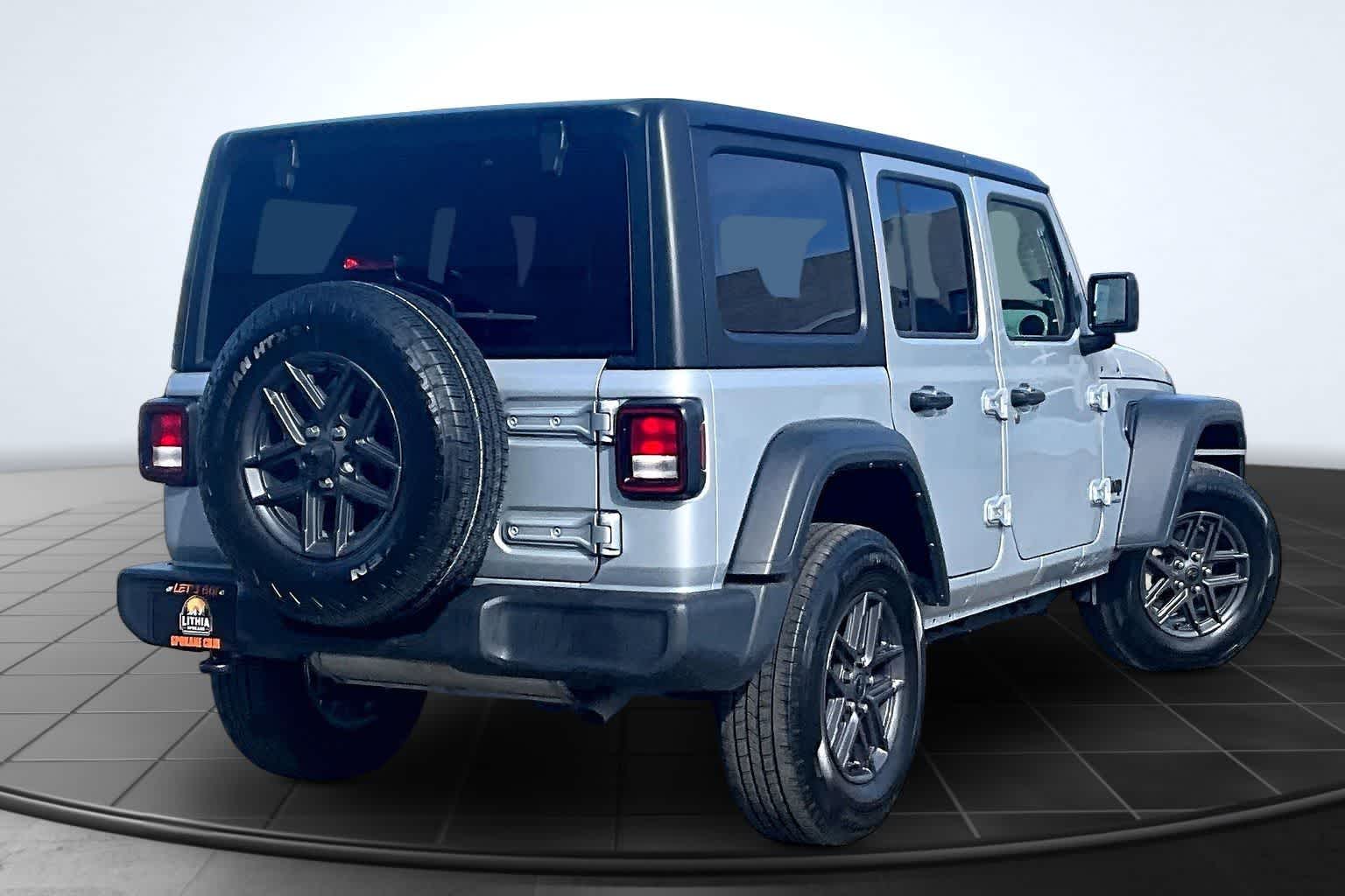 Thumbnail: 2024 Jeep Wrangler - 23