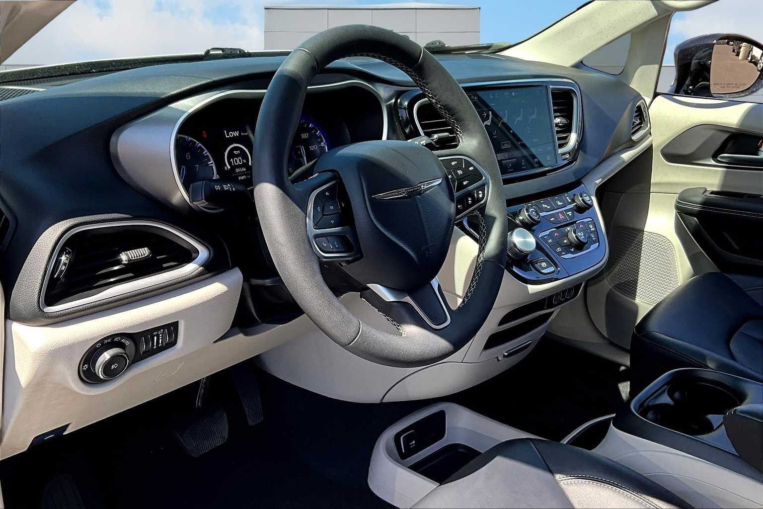 Certified 2024 Chrysler Pacifica Touring L with VIN 2C4RC1BG6RR119639 for sale in Spokane, WA