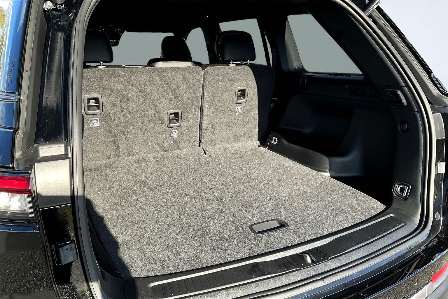 Thumbnail: 2026 Jeep Grand Cherokee - 19