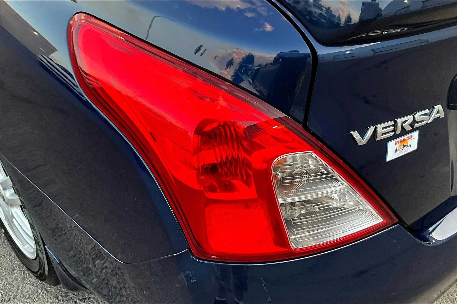 Thumbnail: 2014 Nissan Versa - 32