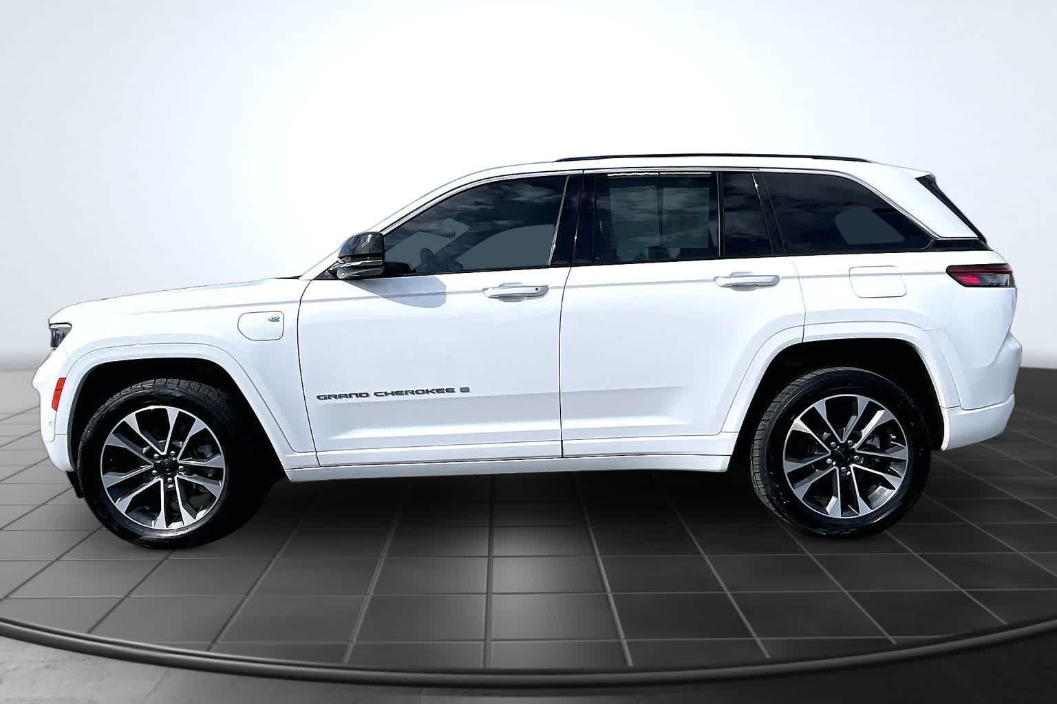 Thumbnail: 2022 Jeep Grand Cherokee - 2