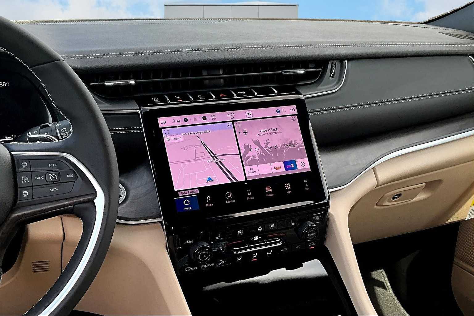 Thumbnail: 2025 Jeep Grand Cherokee L - 16