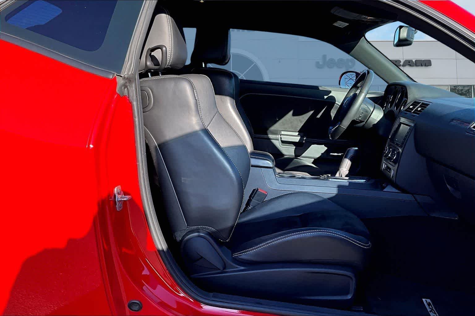 Thumbnail: 2013 Dodge Challenger - 13