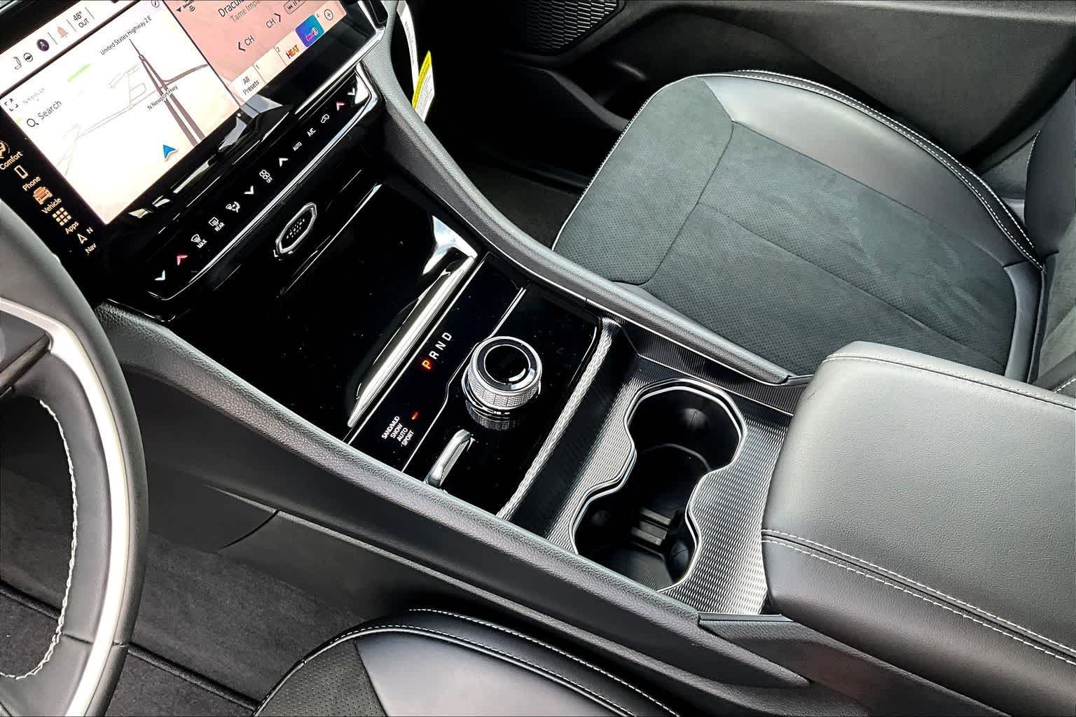 Thumbnail: 2026 Jeep Grand Cherokee - 17