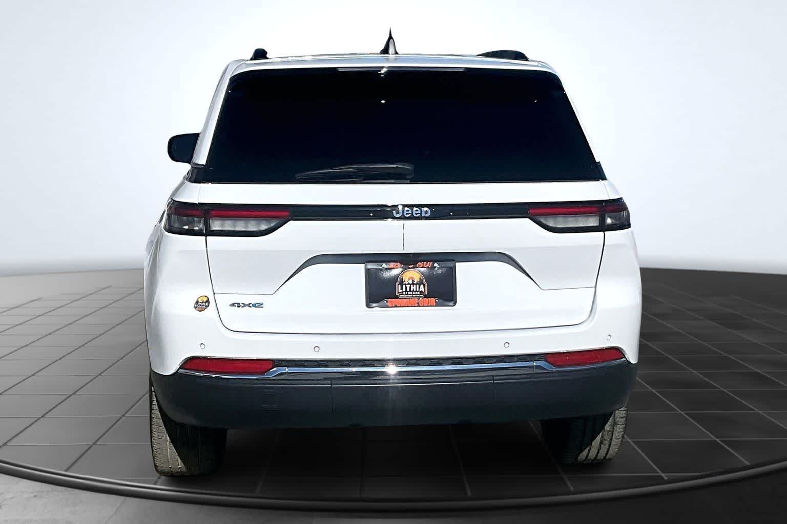 Thumbnail: 2022 Jeep Grand Cherokee - 5