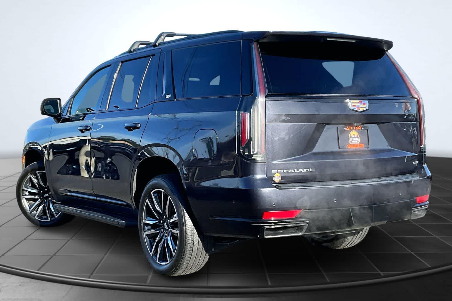 Thumbnail: 2023 Cadillac Escalade - 4