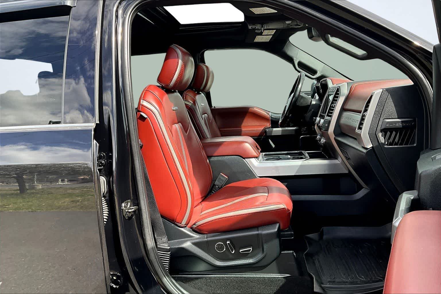 Thumbnail: 2019 Ford Econoline - 14