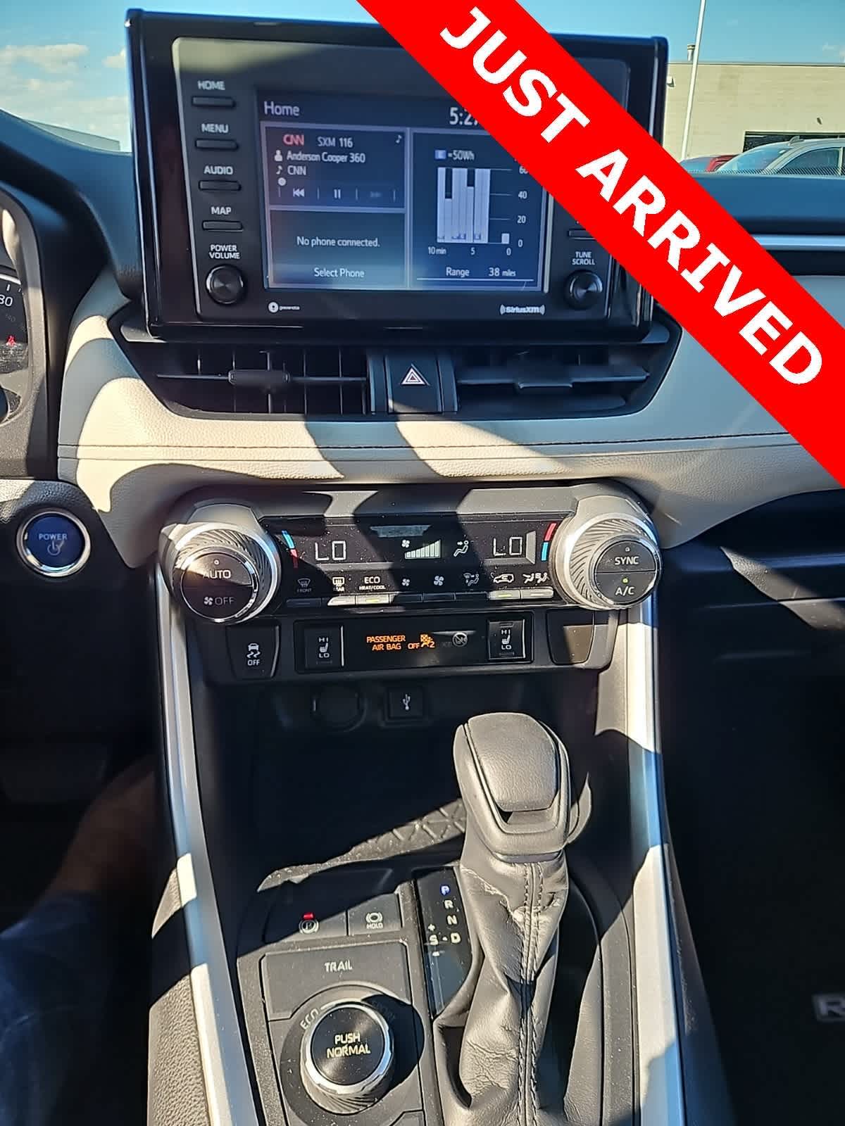 Thumbnail: 2020 Toyota RAV4 - 10