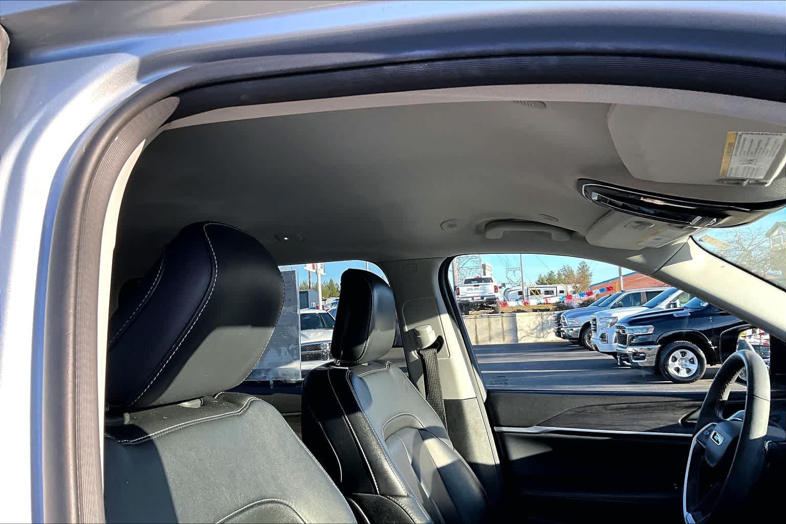 Thumbnail: 2023 Jeep Grand Cherokee L - 30