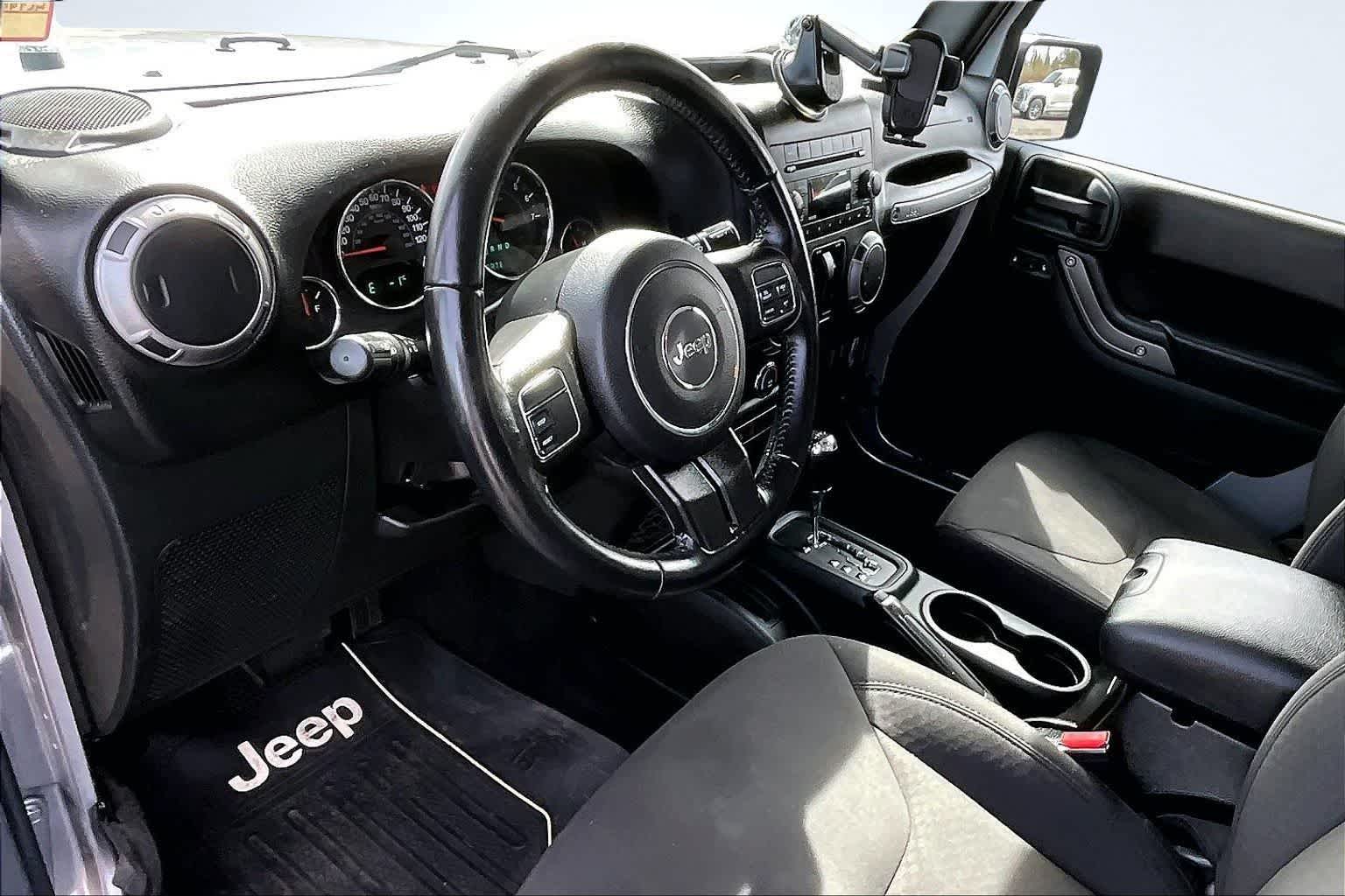 Thumbnail: 2017 Jeep Wrangler - 15