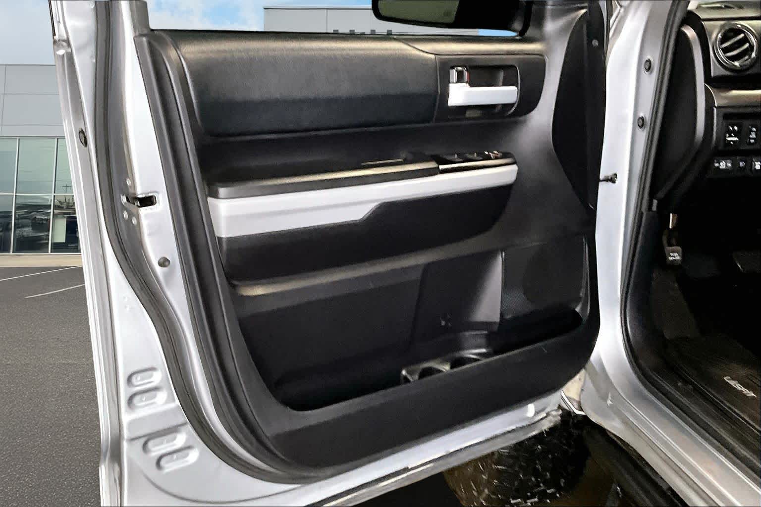 Thumbnail: 2021 Toyota Tundra - 28