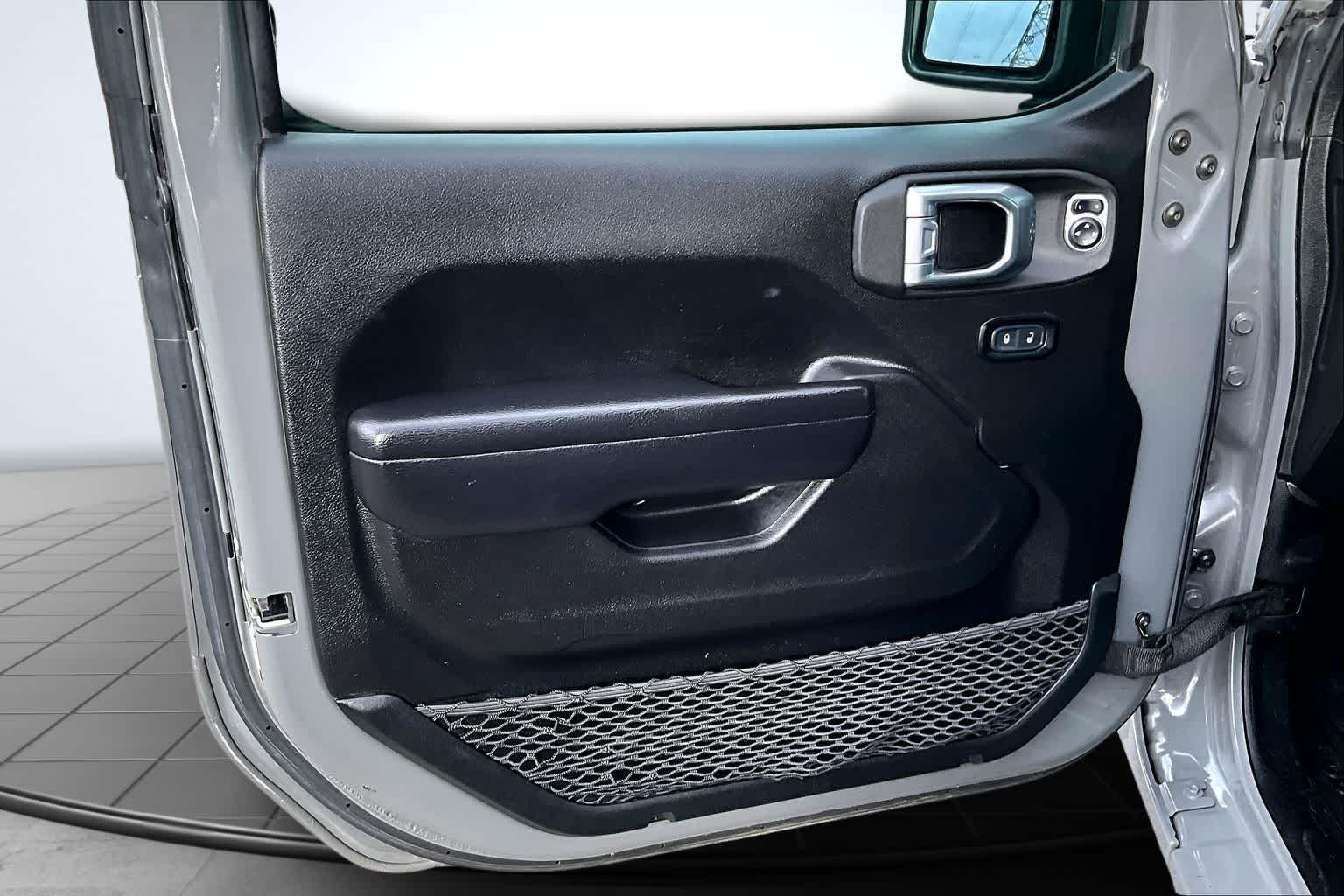 Thumbnail: 2021 Jeep Wrangler - 28