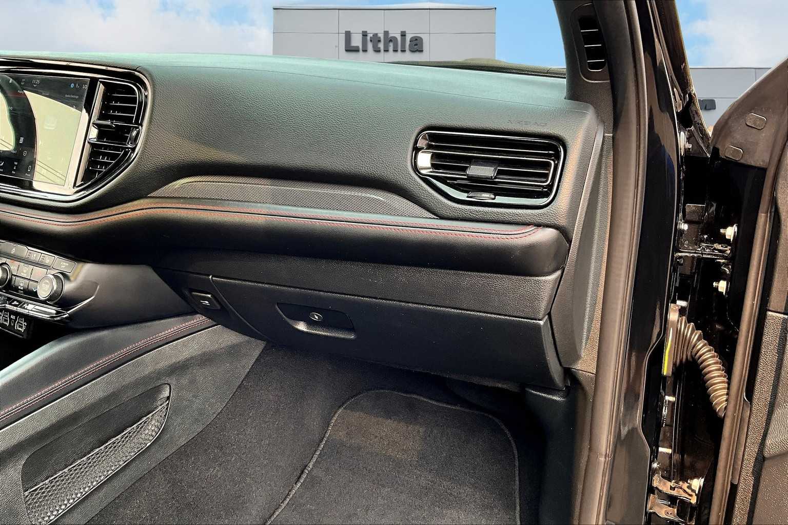 Thumbnail: 2024 Dodge Durango - 24