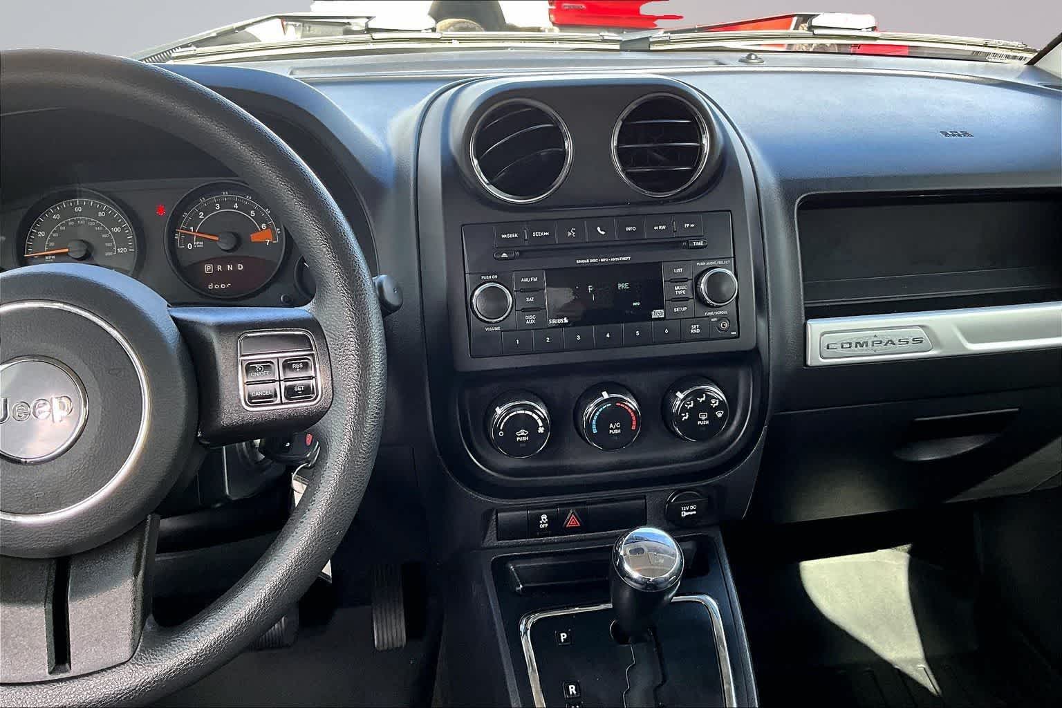 Thumbnail: 2017 Jeep Compass - 15