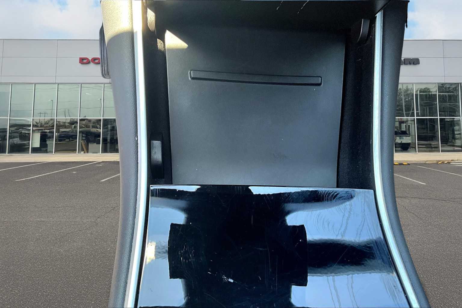 Thumbnail: 2018 Tesla Model 3 - 23