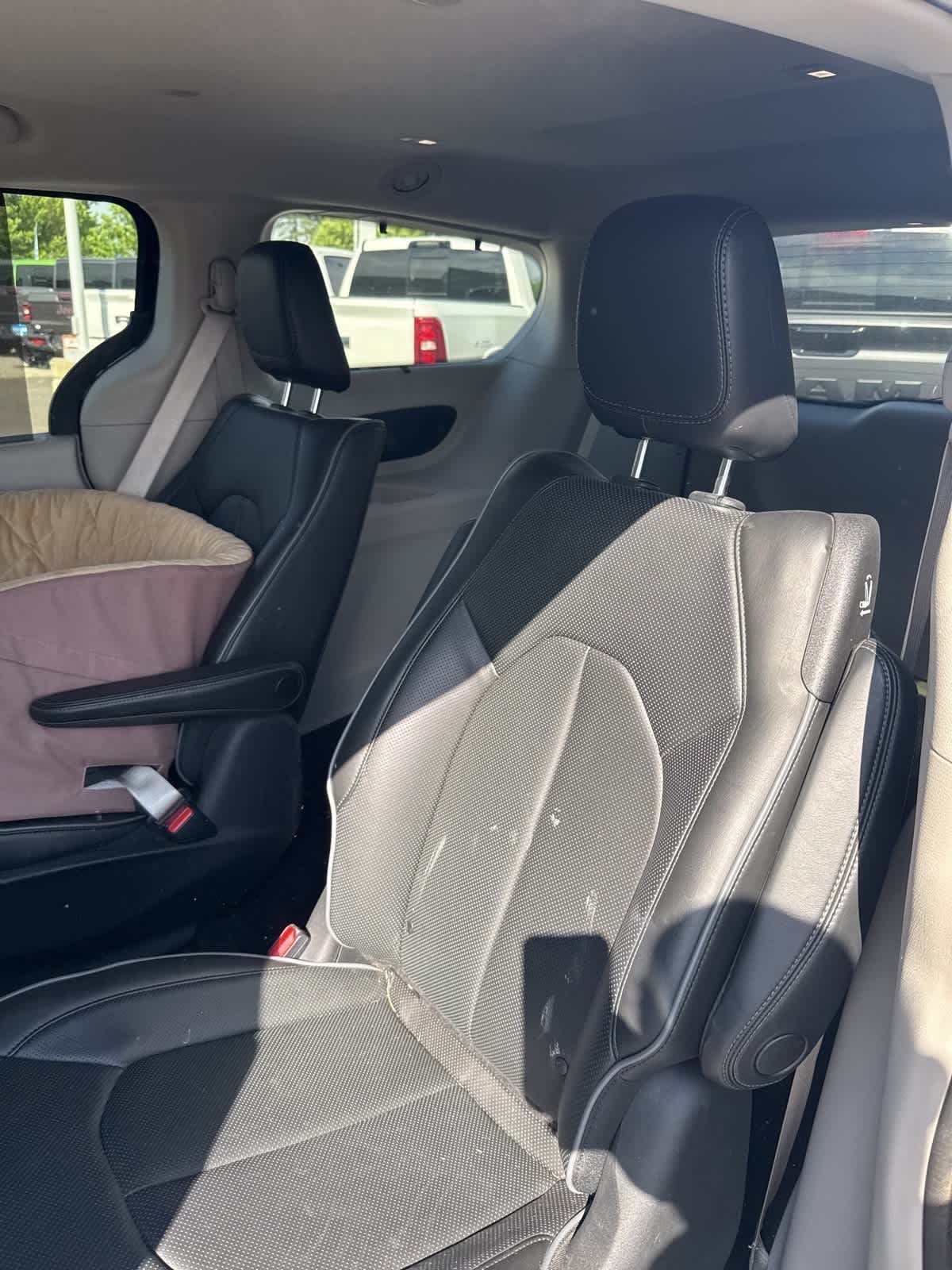 2017 Chrysler Pacifica Hybrid Platinum 5