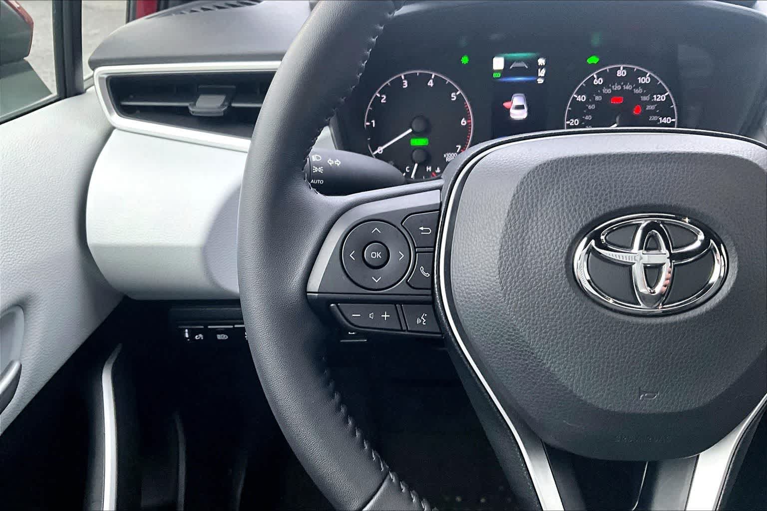 Thumbnail: 2025 Toyota Corolla - 25