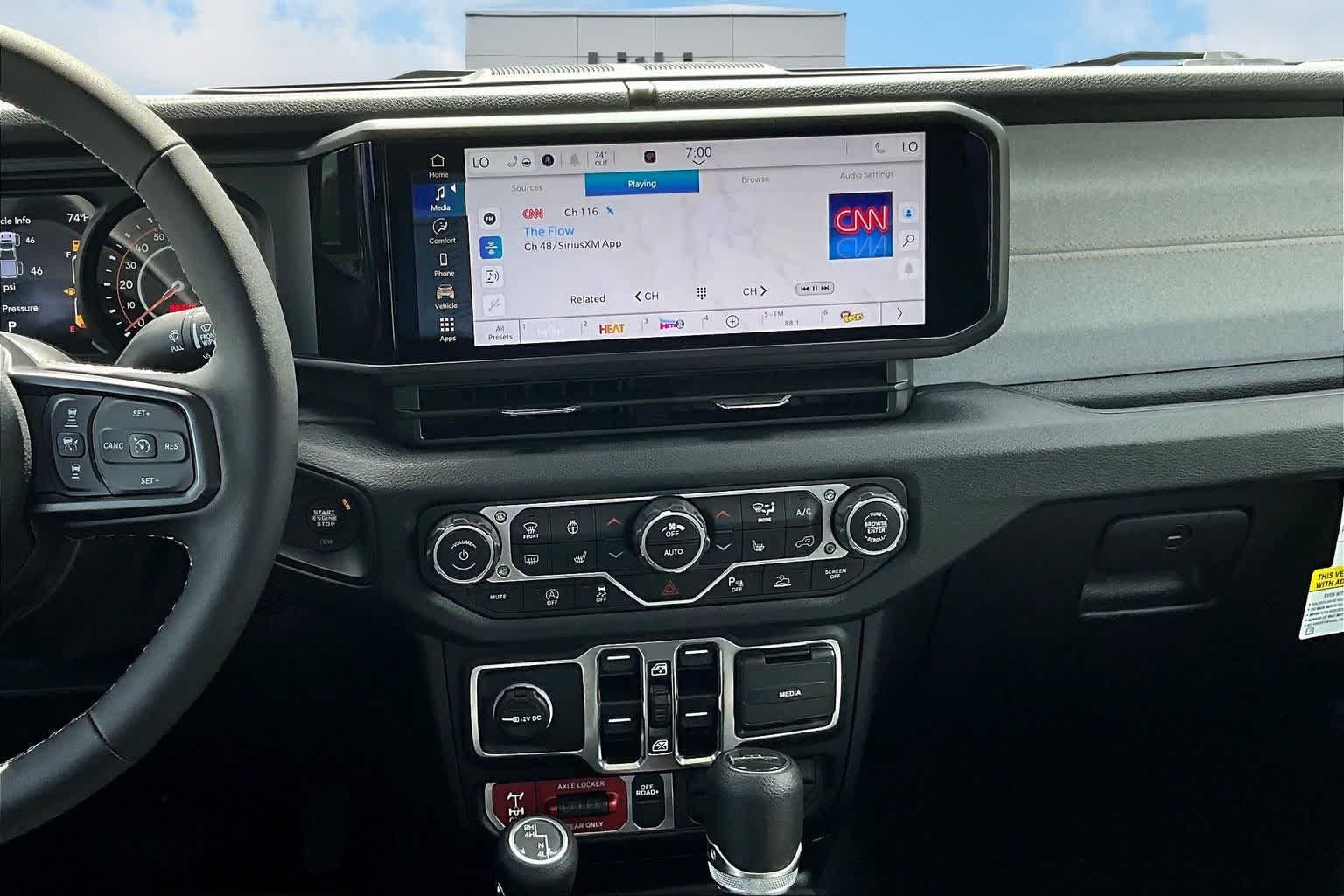 Thumbnail: 2025 Jeep Gladiator - 16