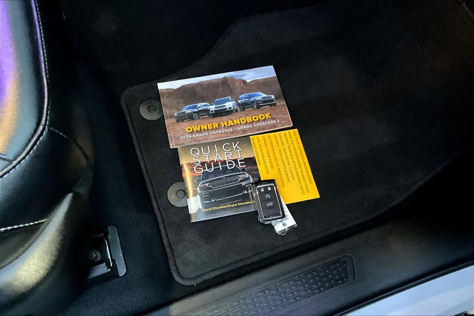 Thumbnail: 2024 Jeep Grand Cherokee - 20